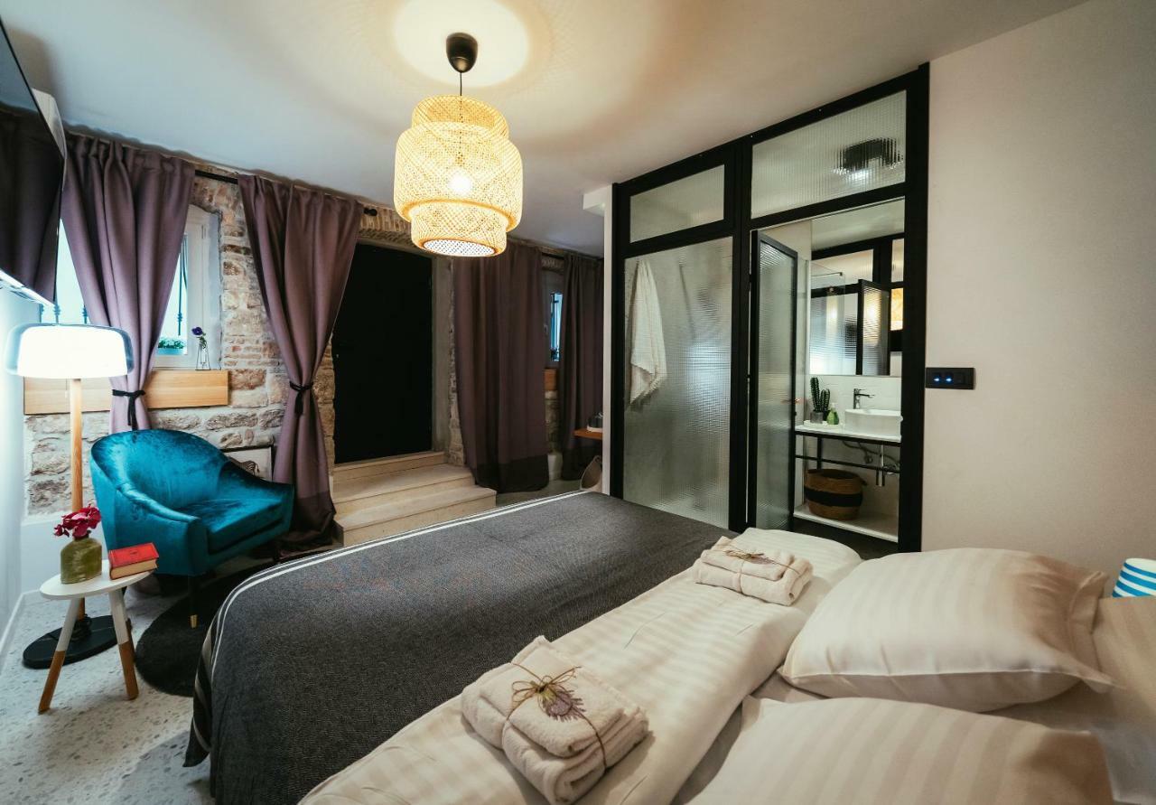 Em Kastelo Zadar Apartment ภายนอก รูปภาพ